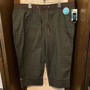 Lee Relaxed Fit Capris